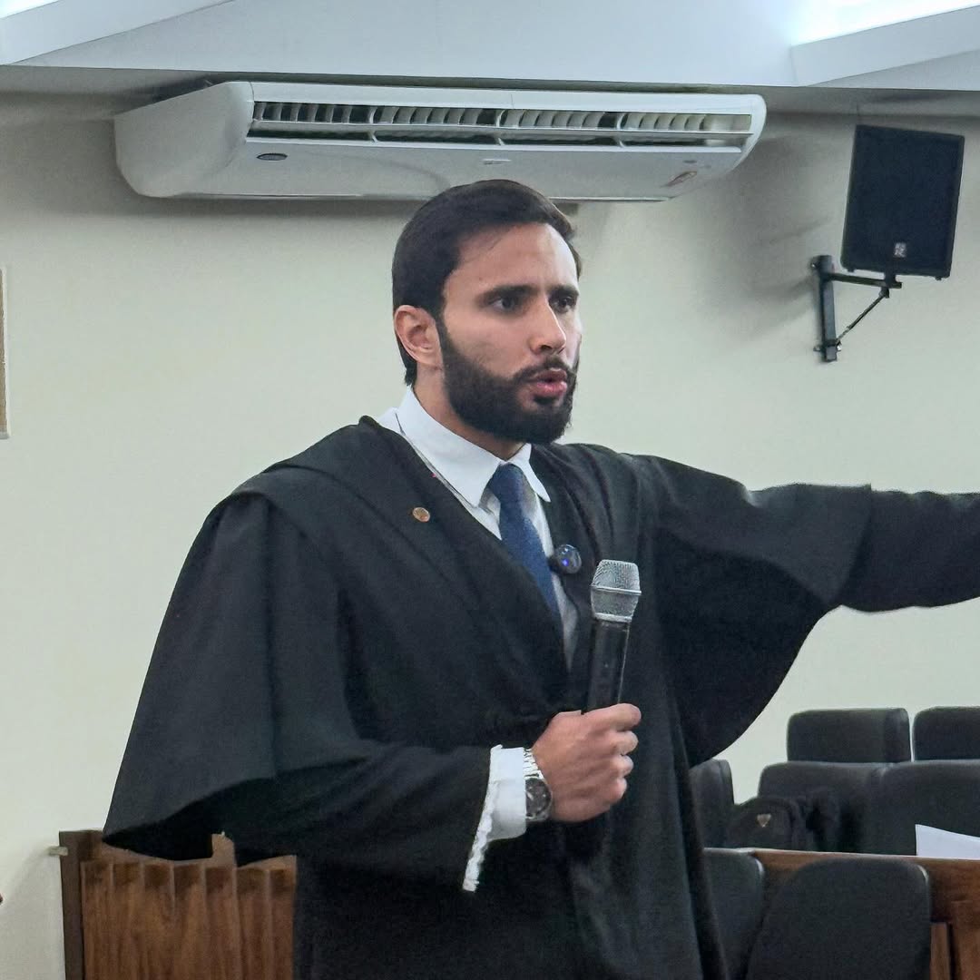 Dr. Victor Tadeu Rocha Alves em Atuação